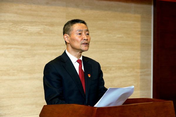 谈球吧官网集团一届一次全委会选举出新一届辅导集体 斯泽夫当选谈球吧官网党委书记